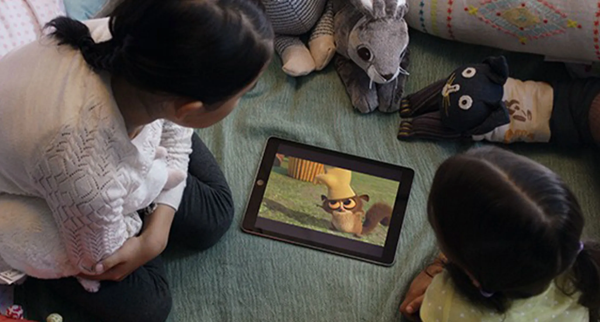 تماشای فیلم و سریال به صورت گروهی